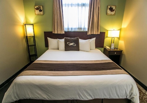 Pointe Plaza Hotel image 19