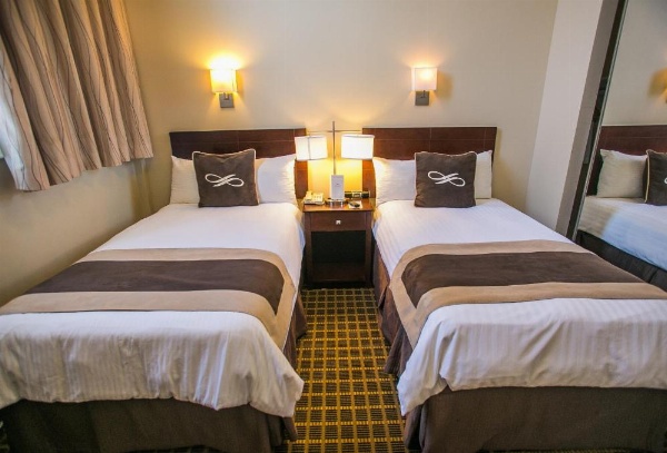 Pointe Plaza Hotel image 22